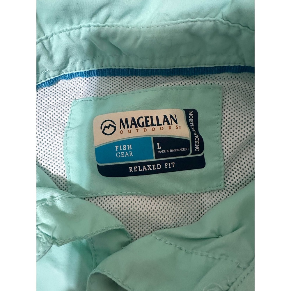 Magellan Outdoors Relaxed Fit Men's L Light Blue Short Sleeve Shirt - Picture 3 of 5